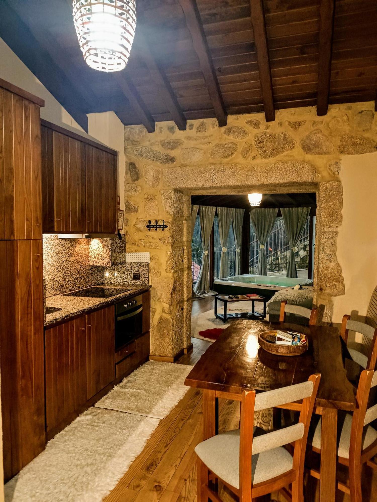 Casa Favo De Mel - Jacuzzi Privado & Lareira - Piscina Hotel Arcos de Valdevez Ngoại thất bức ảnh