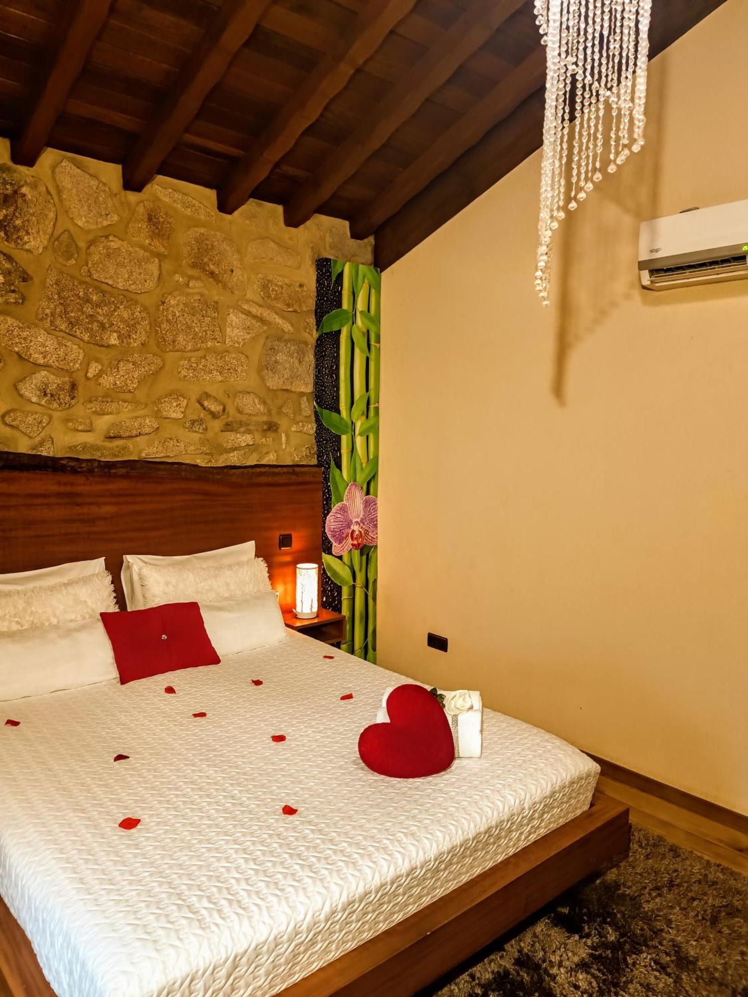 Casa Favo De Mel - Jacuzzi Privado & Lareira - Piscina Hotel Arcos de Valdevez Ngoại thất bức ảnh