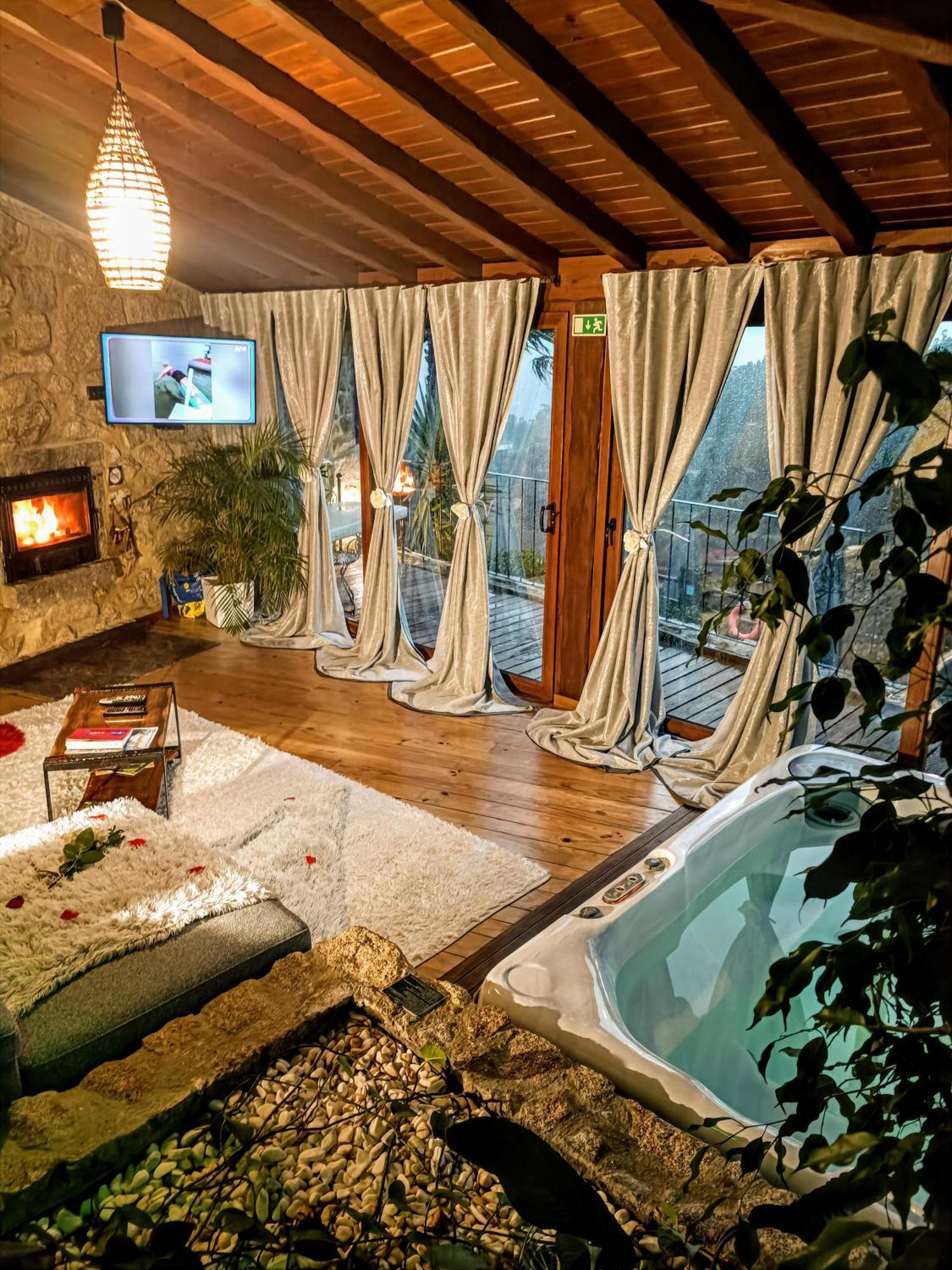 Casa Favo De Mel - Jacuzzi Privado & Lareira - Piscina Hotel Arcos de Valdevez Ngoại thất bức ảnh