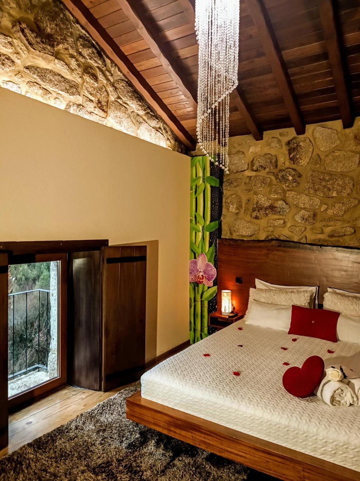 Casa Favo De Mel - Jacuzzi Privado & Lareira - Piscina Hotel Arcos de Valdevez Ngoại thất bức ảnh