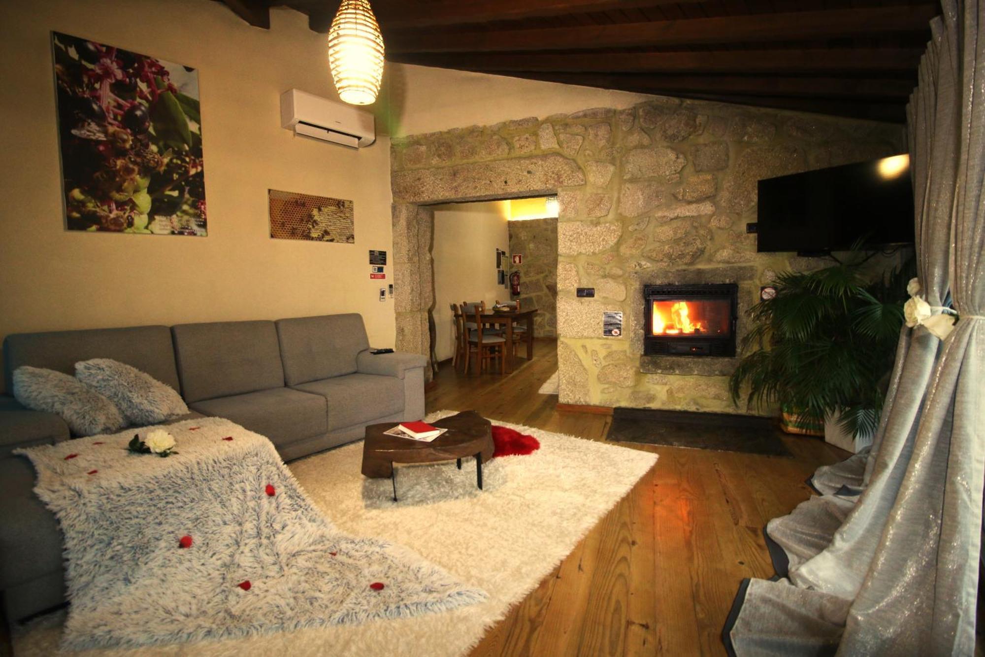 Casa Favo De Mel - Jacuzzi Privado & Lareira - Piscina Hotel Arcos de Valdevez Ngoại thất bức ảnh