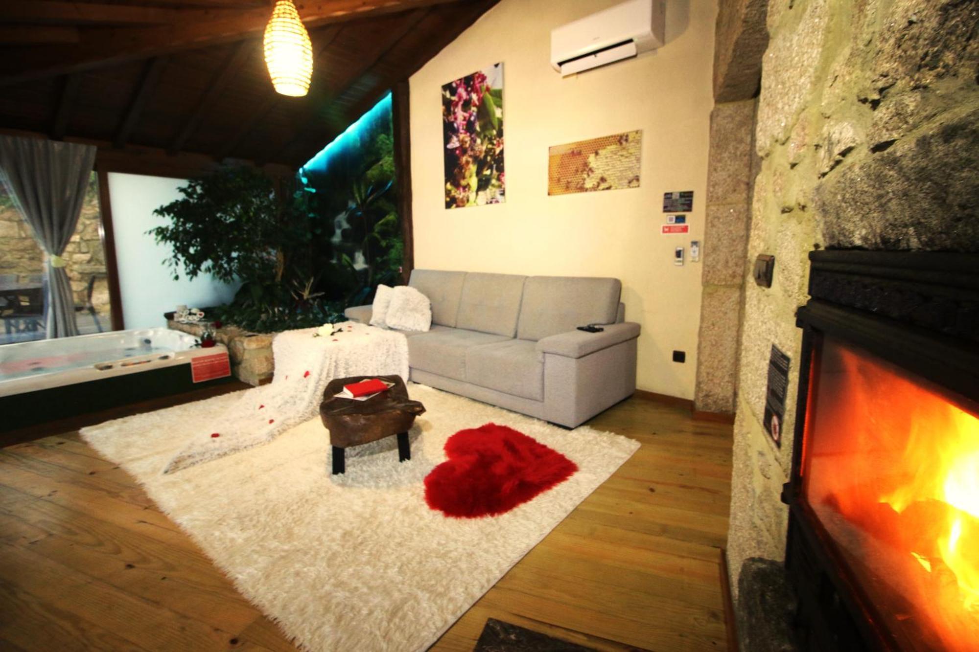 Casa Favo De Mel - Jacuzzi Privado & Lareira - Piscina Hotel Arcos de Valdevez Ngoại thất bức ảnh